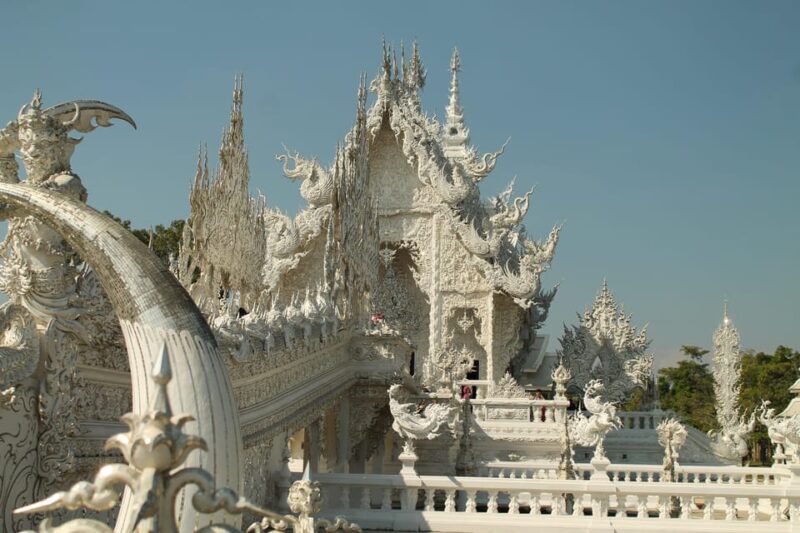 Chiang Rai: Main Temples With Portuguese Speaking Guide - Highlights