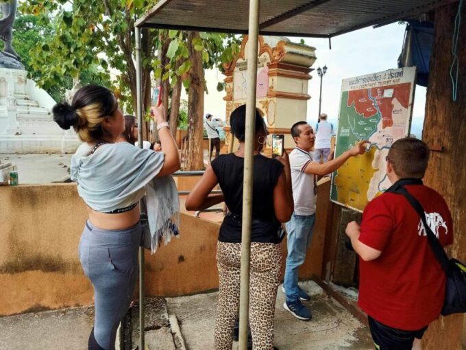Chiang Rai: Popular Sightseeing Tour 7 Places , Buffet Lunch - Long Neck Karen Village
