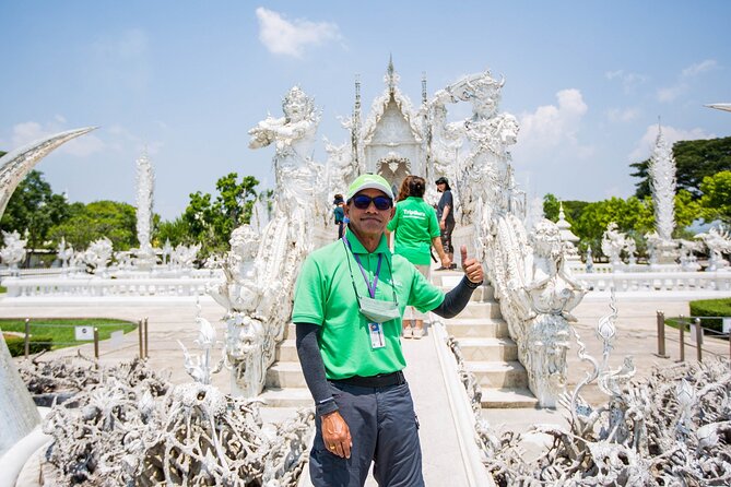 Chiang Rai Temples Private Tour: White Temple, Blue Temple & Black House - White Temple Exploration