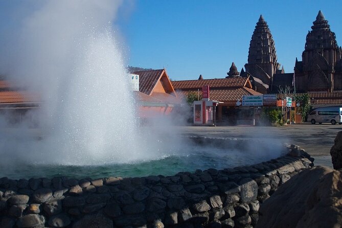 Chiang Rai Tour: Hot Spring,White Temple, Golden Triangle, Yao - Traveler Reviews
