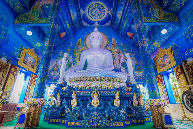 Chiang Rai White and Black and Blue Temple - Health and Accessibility