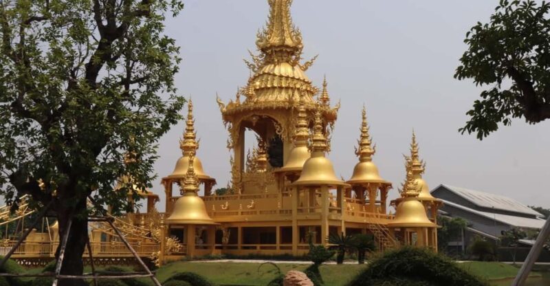 Chiang Rai White and Blue Temple, Black Museum, Lalitta Cafe - Highlights of the Tour