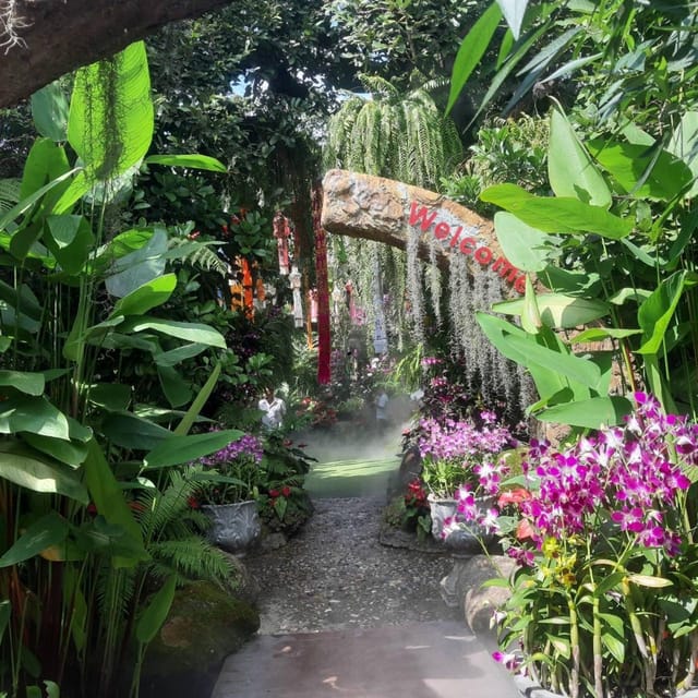 Chiang Rai White and Blue Temple, Black Museum, Lalitta Cafe - Lunch and Refreshments