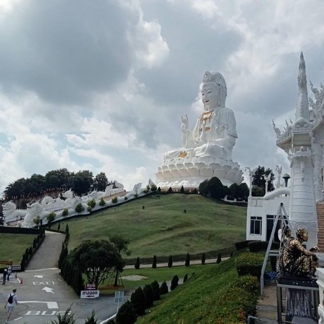 Chiang Rai White & Blue & Huay Pla Kang Temple& Lalitta Cafe - Lalitta Café