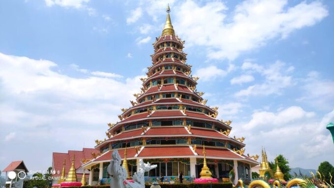 Chiang Rai : White & Blue Temples and Emerald Bhudda Story. - Itinerary for the Chiang Rai Adventure
