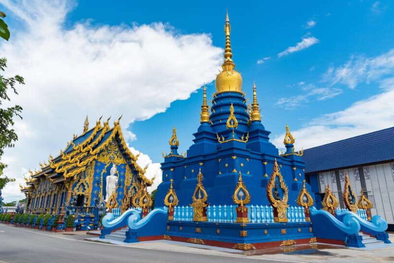 Chiang Rai: White & Blue Temples, Black House & Lunch, Guide - Itinerary and Activities