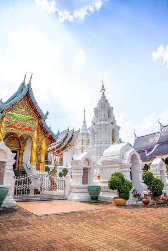 Chiangma: Wat Ban Den, Blue Temple & Sticky Waterfall. - Itinerary Details