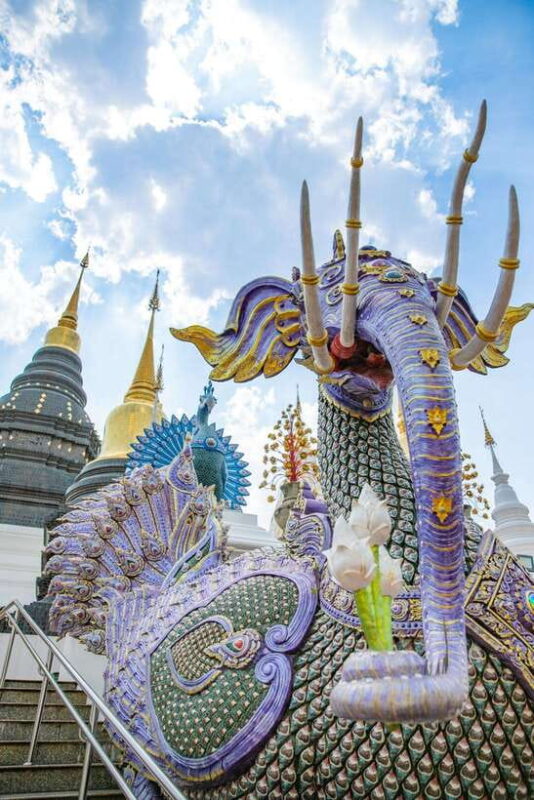Chiangma: Wat Ban Den, Blue Temple & Sticky Waterfall. - Wat Ban Den Temple Highlights