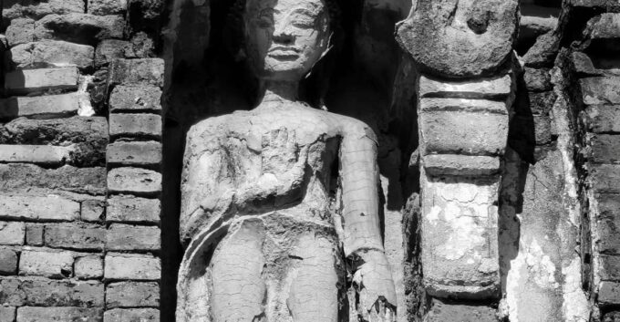 Chiangmai :The Beginning of Lanna Civilazation in Lamphun. - Cuisine and Dining