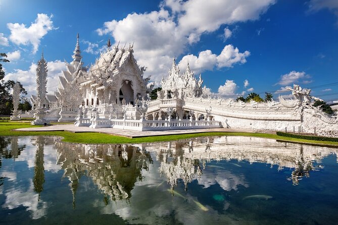 Chiangmai to White Temple, Blue Temple & Black Museum - Itinerary Details