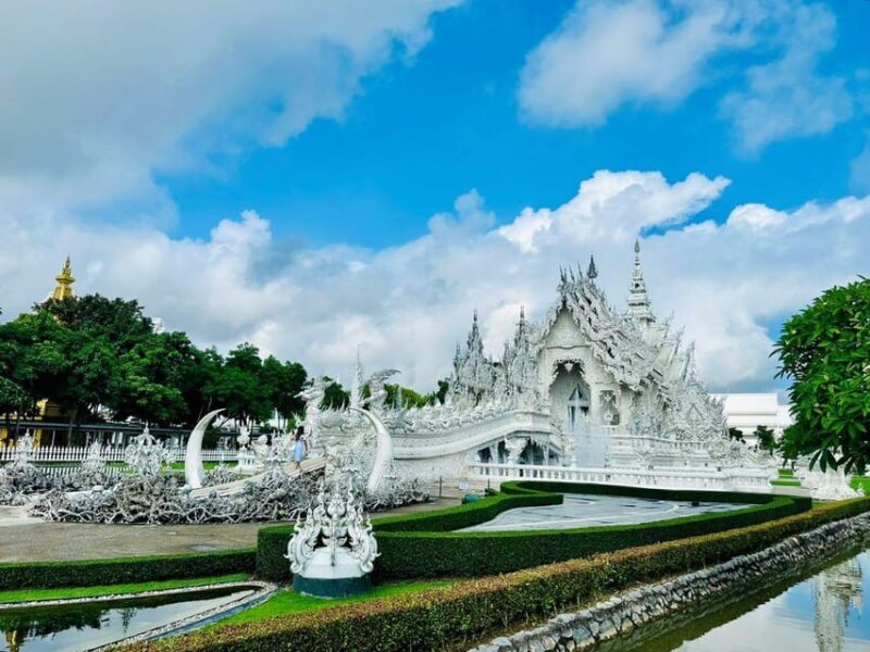 Chiangrai : Half Day Tour 3 Famous Temples / (Private Tour) - White Temple Visit