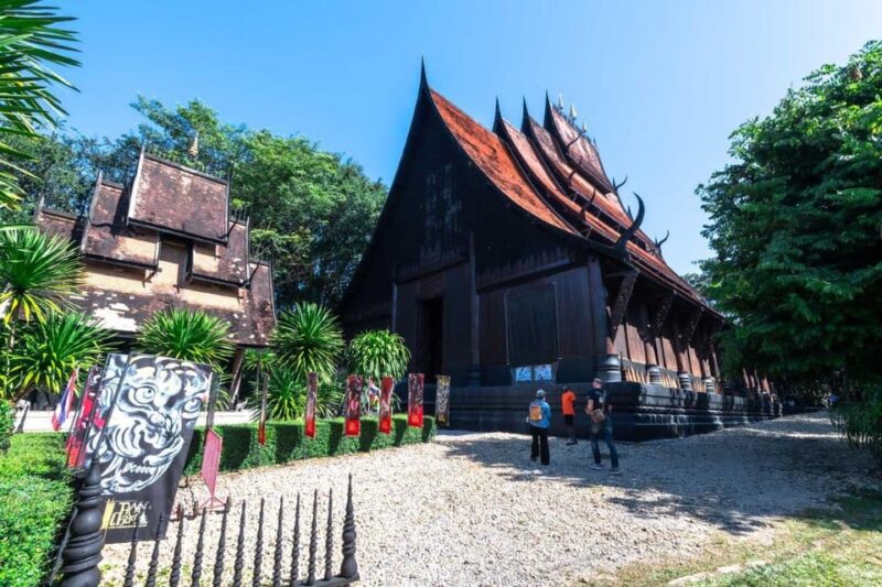 Chiangrai : Half Day Tour 3 Famous Temples / (Private Tour) - Blue Temple Visit