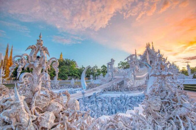 Chiangrai : Half Day Tour 3 Famous Temples / (Private Tour) - Frequently Asked Questions