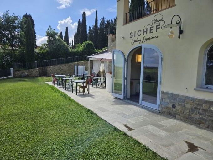 Chianti: Pizza and Tiramisù Class With Meal - Inclusions and Exclusions