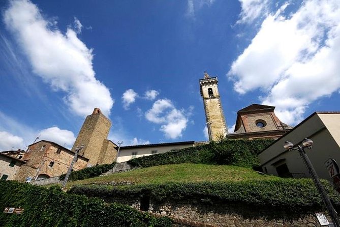 Chianti Wine and Vinci Half Day Small Group Tour From Lucca - Meeting and Transport Details