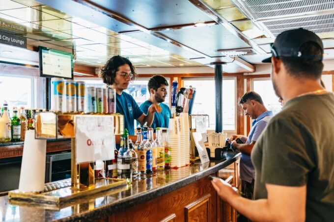 Chicago: 1.5-Hour Lake and River Architecture Cruise - Important Details