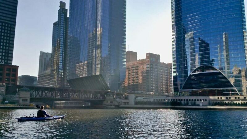 Chicago: 2-Hour Downtown Kayak Rental - Key Points