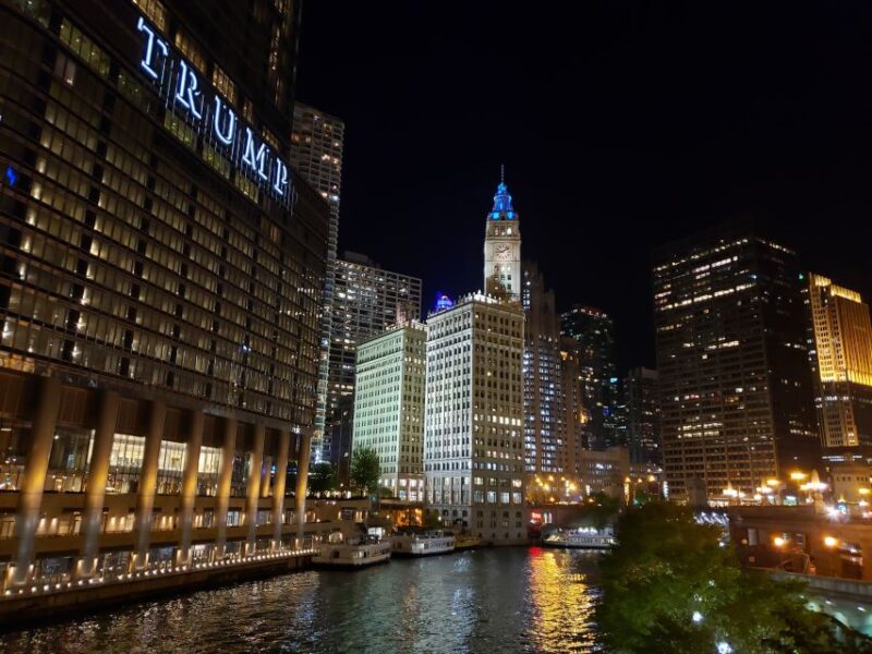 Chicago: 90-Minute River and Lakefront Cruise at Night - Scenic Views and Highlights