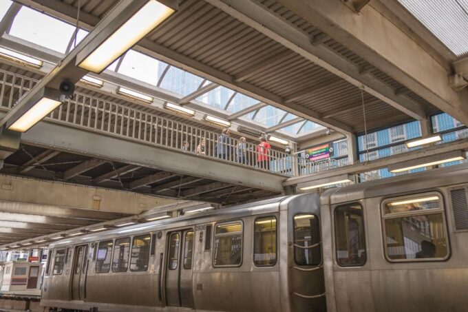 Chicago Architecture Experience by Train - Train Travel and the CTA