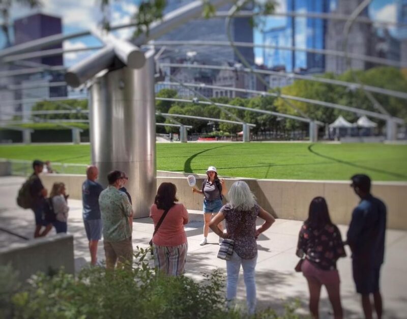 Chicago: Best of Attractions Walking Tour +Bike/Kayak Rental - Kayak Rental Details