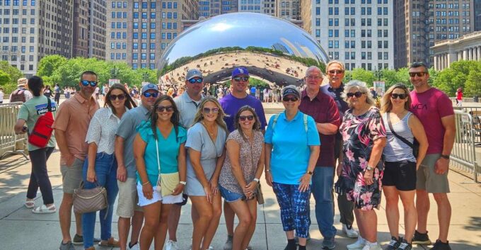 Chicago: Best of Attractions Walking Tour +Bike/Kayak Rental - What to Bring and Gratuity