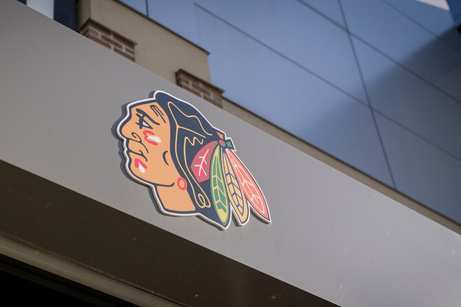 Chicago Blackhawks Ice Hockey Game Ticket at United Center - Getting to the United Center