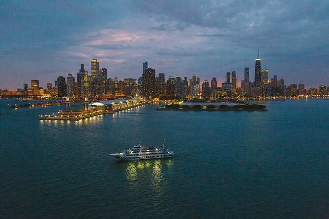 Chicago Buffet Dinner Cruise on Lake Michigan - Key Points