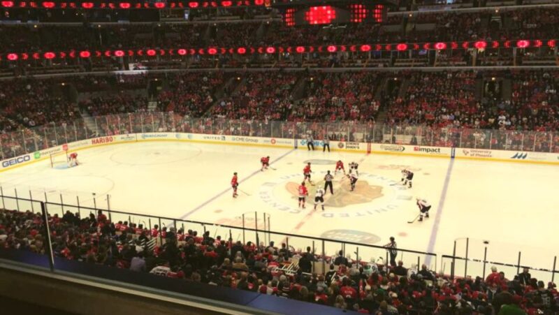 Chicago: Chicago Blackhawks NHL Game Ticket at United Center - Important Information