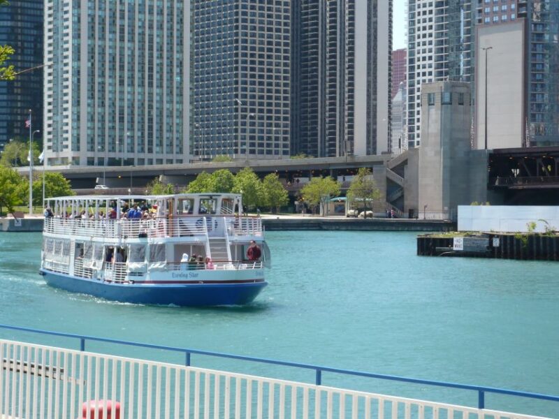 Chicago: City Minibus Tour With Optional Architecture Cruise - Tour Experience and Highlights