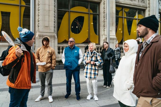 Chicago: Classic Food Walking Tour With Bike or Kayak Rental - Booking and Cancellation