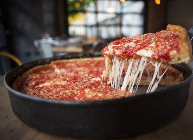 Chicago: Downtown Family Food Tour by Bike With Sightseeing - Explore Landmarks