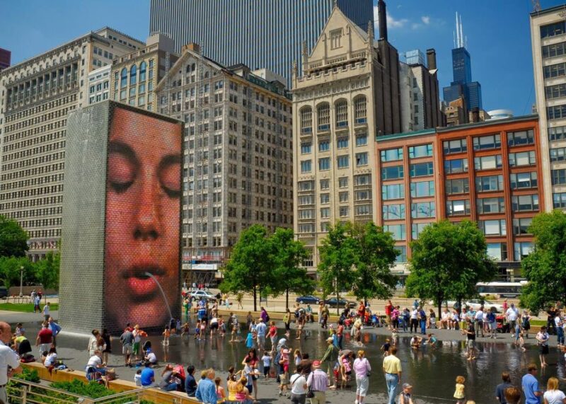 Chicago Downtown Highlights Private Walking Tour - Discover Chicagos Culture