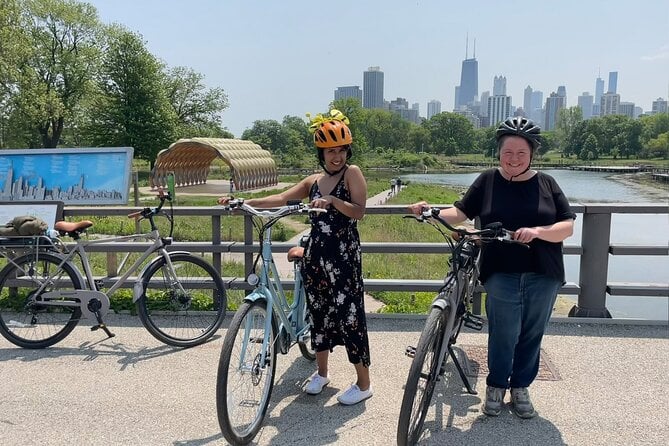 Chicago E-Bike Tour: Lakefront, Lincoln Park & Museum Campus - Inclusions and Pickup