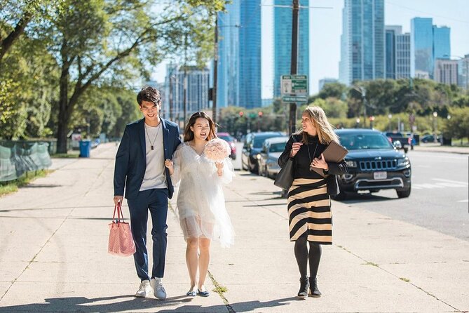 Chicago Elopement With City Landmark Photoshoot & Private Driver - Key Points