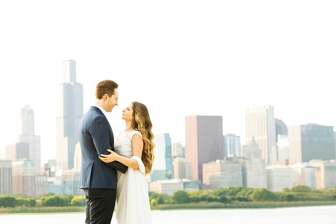 Chicago Elopement With City Landmark Photoshoot & Private Driver - Additional Options Available