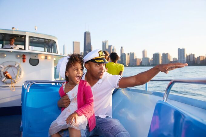 Chicago: Family Fun Urban Adventure River and Lake Cruise - Cruise Route and Sights