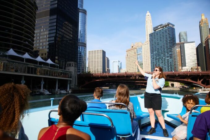 Chicago: Family Fun Urban Adventure River and Lake Cruise - Booking and Cancellation