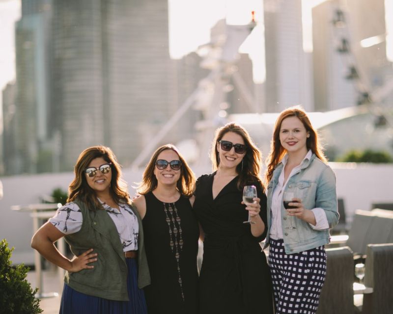 Chicago: Fireworks Buffet Dinner Cruise on Lake Michigan - Key Points