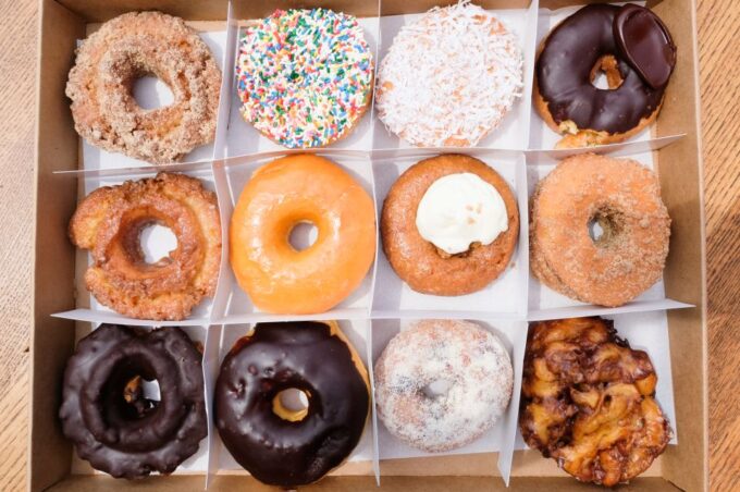 Chicago: Fulton Market Donut Adventure With Tastings - Donut Tasting Stops
