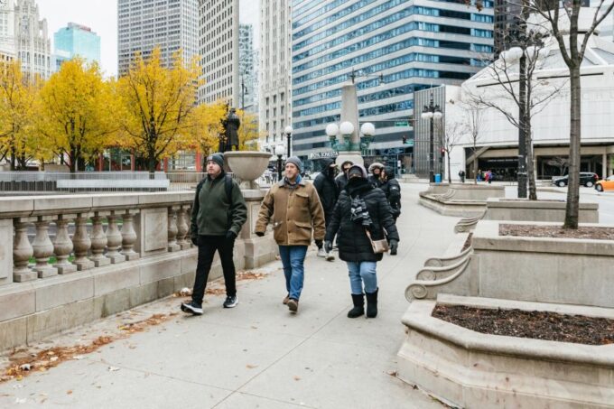Chicago: Gangsters and Ghosts Guided Walking Tour - What to Bring