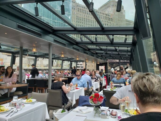Chicago: Gourmet Brunch, Lunch, or Dinner River Cruise - Frequently Asked Questions