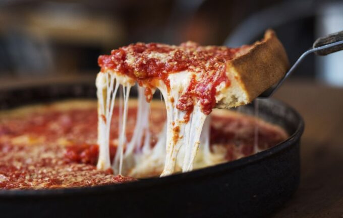 Chicago: Guided Holiday Walking Tour and Food Sampling - Taste Chicagos Delicacies