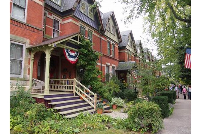 Chicago Historic Pullman Town Private Half-Day Walking Tour - Guided Walking Tour Experience