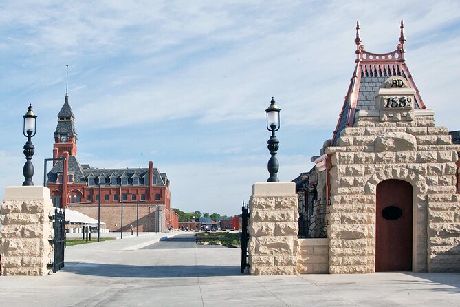 Chicago Historic Pullman Town Private Half-Day Walking Tour - Booking and Practical Information