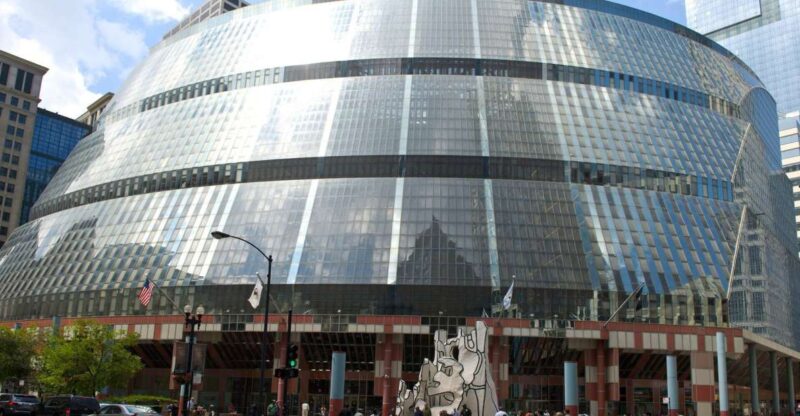 Chicago: Icons Guided Architecture Walking Tour - Supporting Community Initiatives