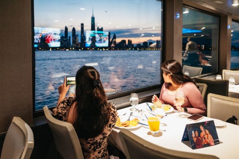 Chicago: Lake Michigan Buffet Brunch, Lunch or Dinner Cruise - Panoramic City Vistas