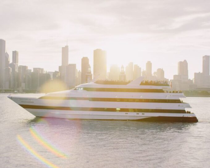 Chicago: Lake Michigan Gourmet Brunch/Lunch/Dinner Cruise - Attire Recommendations