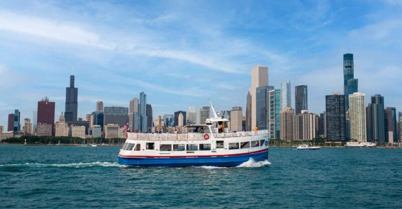 Chicago: Lake Michigan Skyline Cruise - Key Points