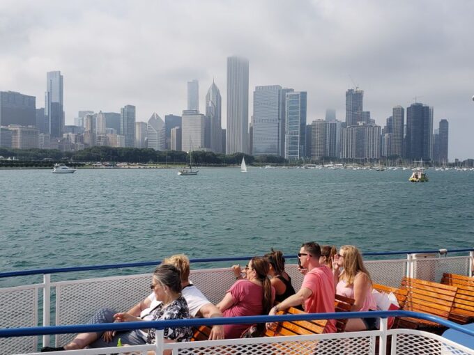 Chicago: Lake Michigan Skyline Cruise - Getting to the Meeting Point