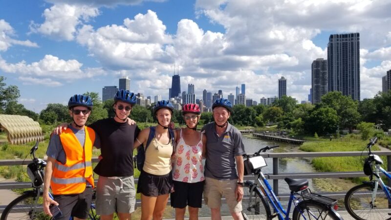 Chicago: Lakefront Neighborhoods Bike Tour - Starting Location